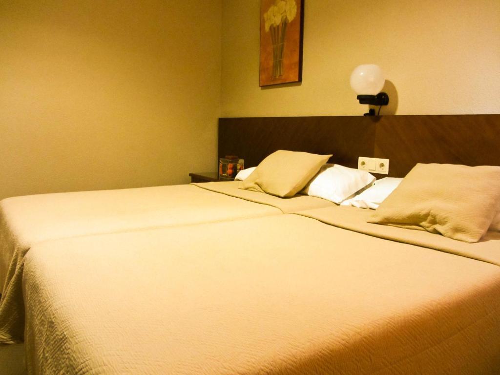 Hotel Avenida Requena Bilik gambar